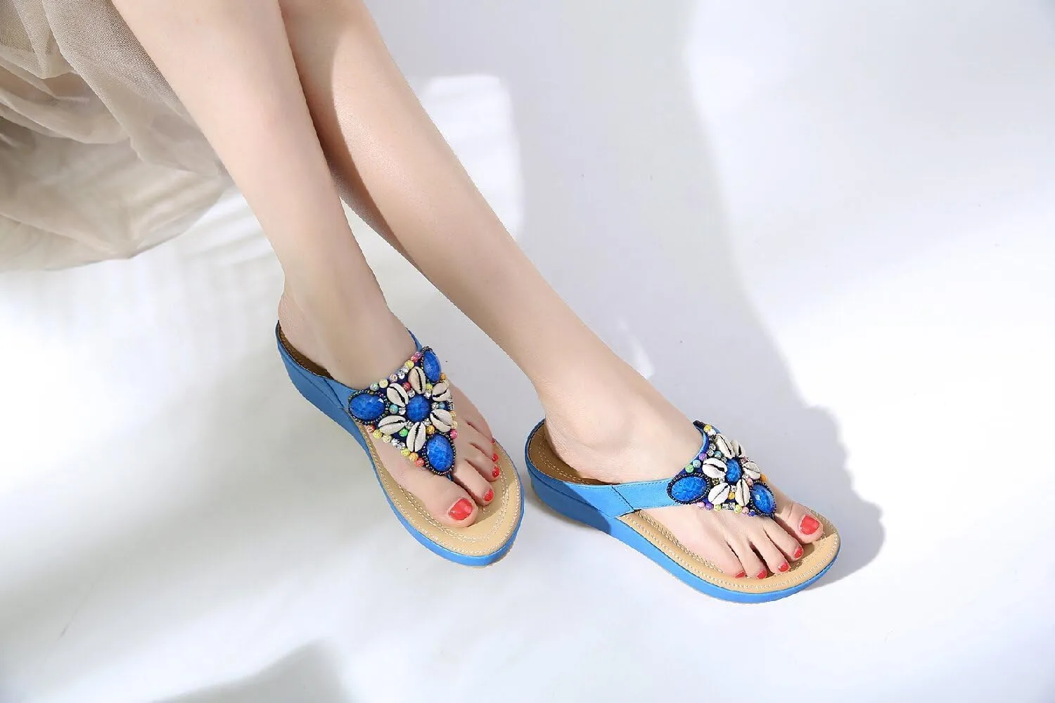 DKCHENH Summer flip flops, fashionable sandals, women's flat summer sandals for vacation and seaside wear.