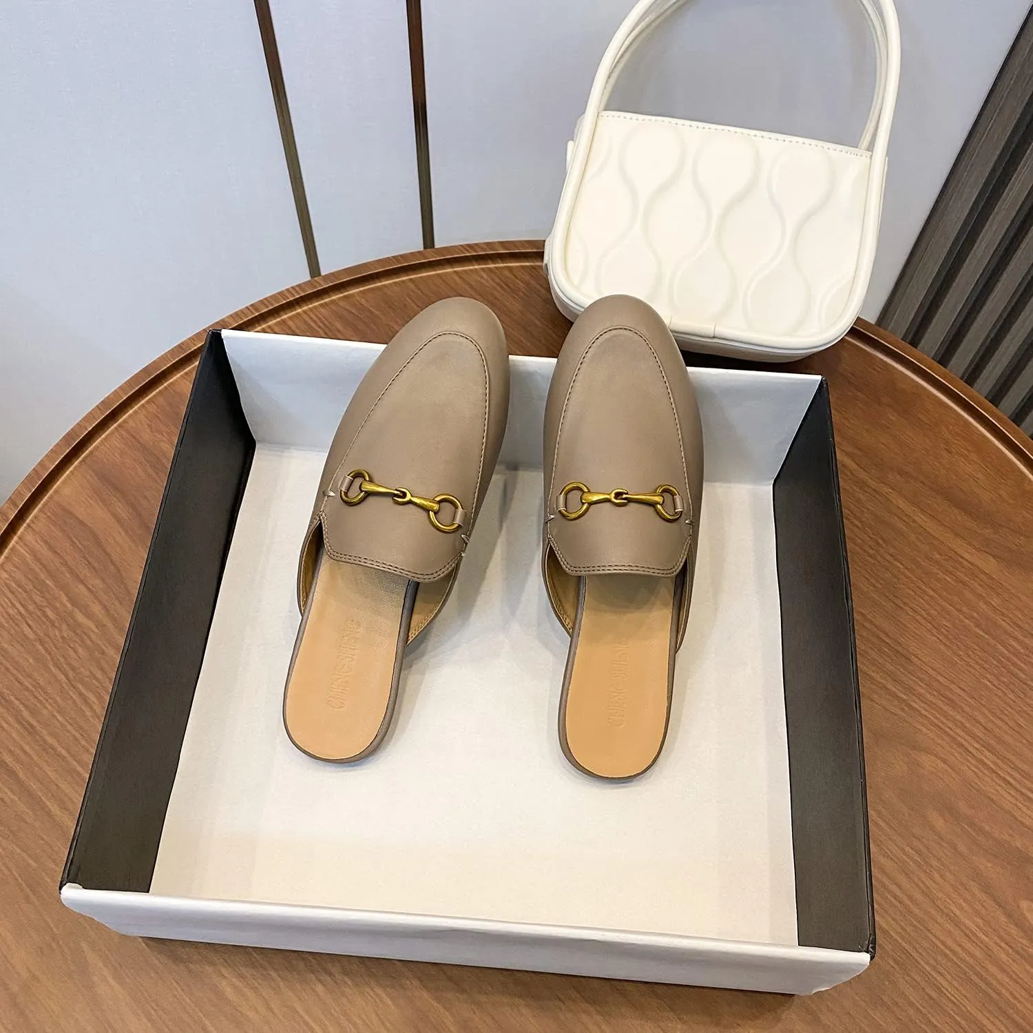 Fur Mules for Women Leather Mule Slides Buckle Mule Shoes Fluffy Furry Flat Mules Slipper