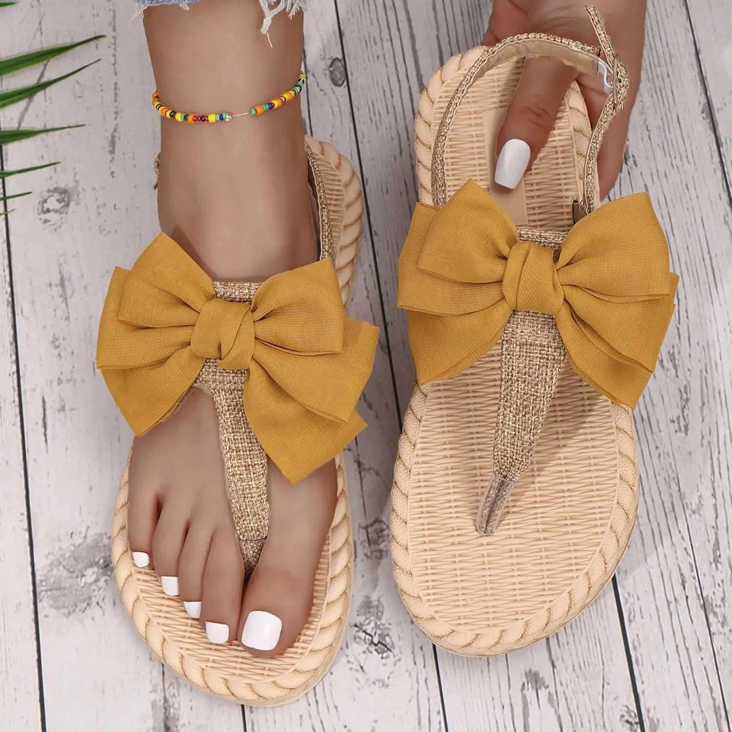 Womens Flat Flat Flip Sandals 2025 Casual Summer Wide Width Slides with Rope Sole Fashionable Indoor Outdoor Beaded Bow Summer Walking Shoes Slippers